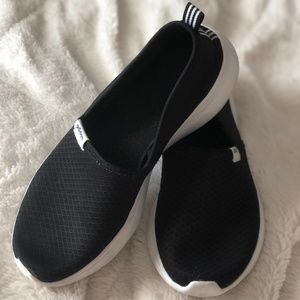 Adidas Women's Lite Racer Slip-On Running Shoes